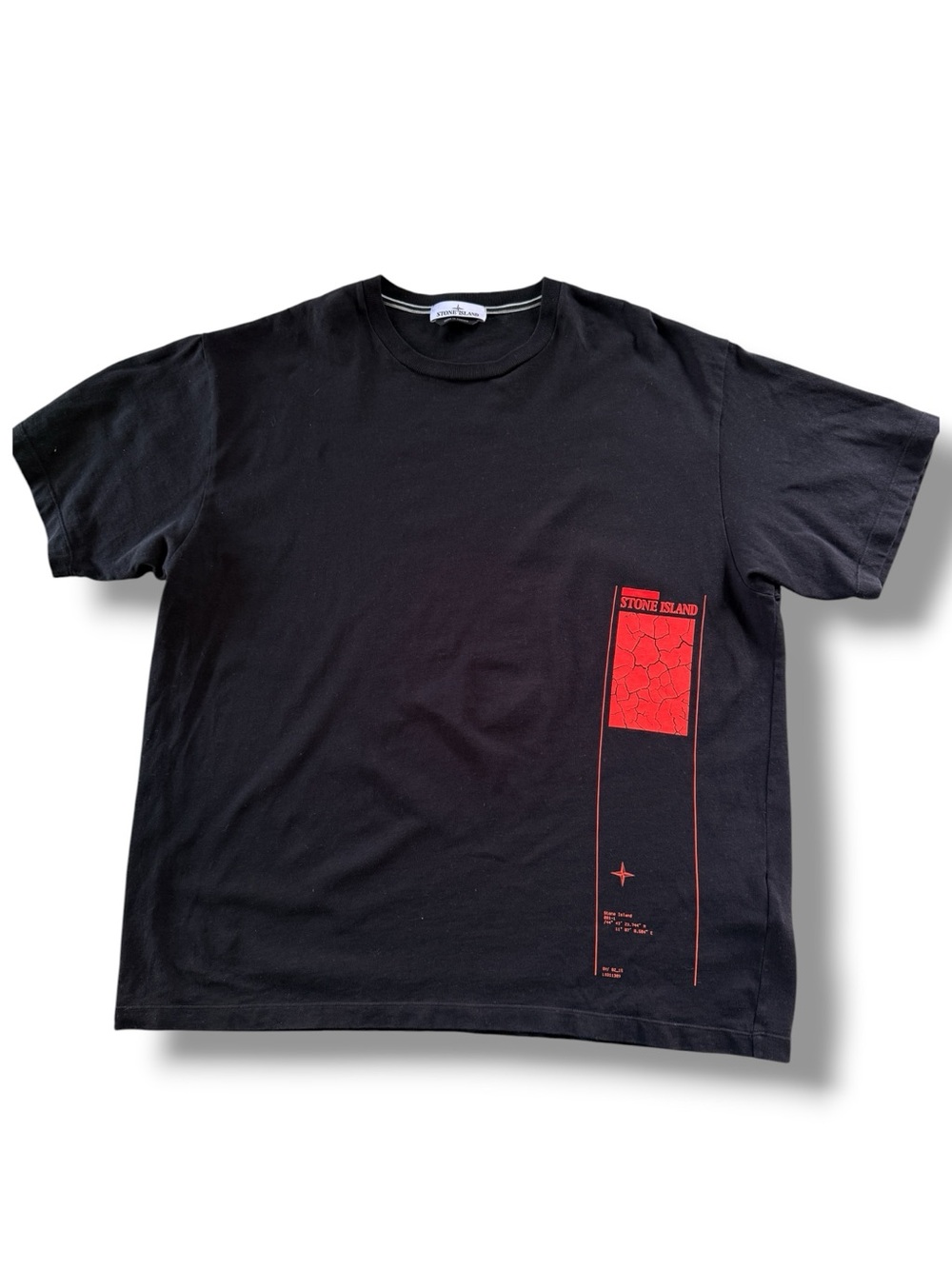 STONE ISLAND Spine Book-Print T-Shirt Black Size 3X - Picture 7 of 10